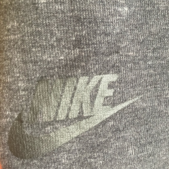 NIKE heavyweight cotton sweatshirt. - Picture 3 of 5